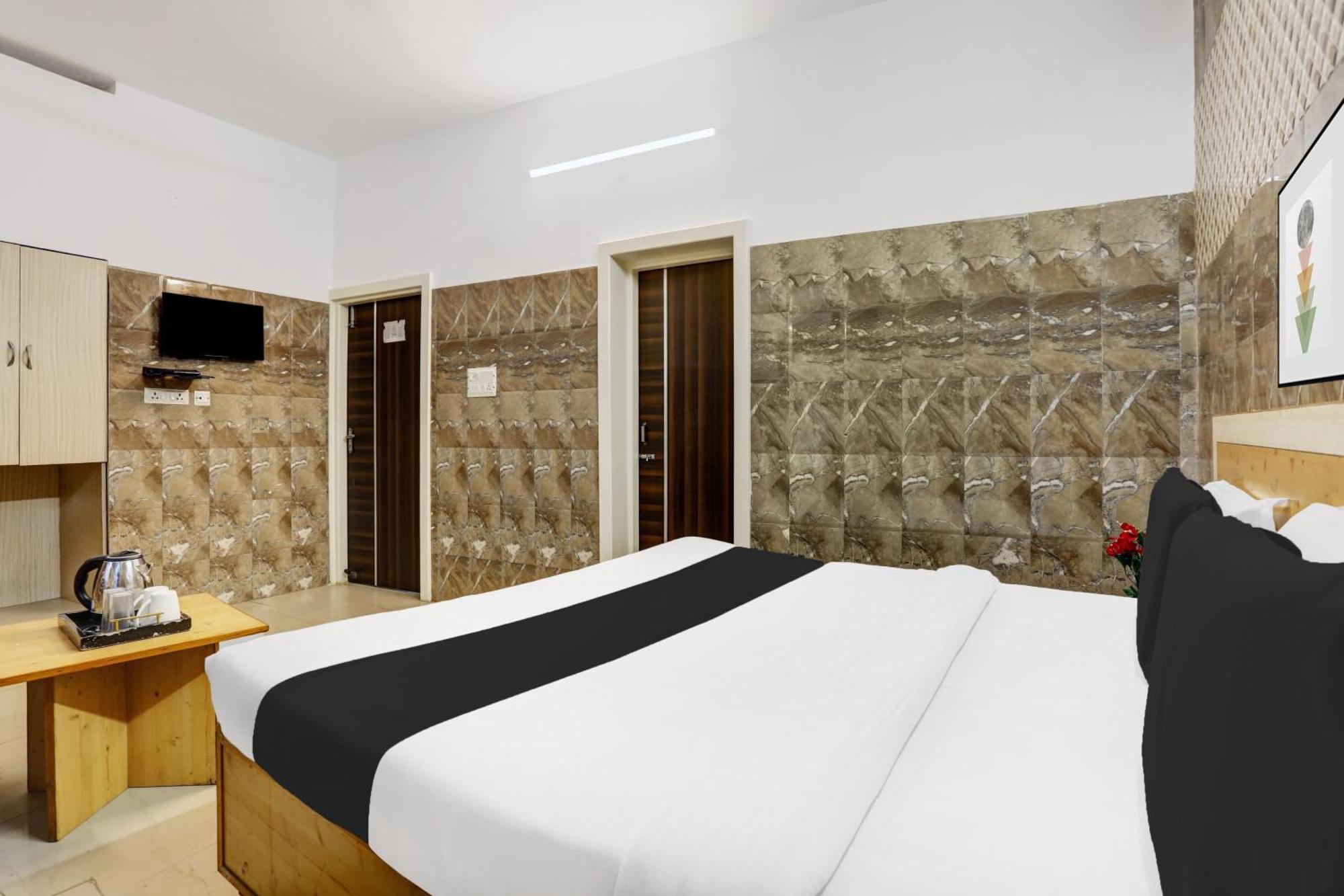 Hotel O Jammu Near Ragunath Bazaar Formerly Goodwill Extérieur photo